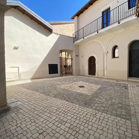 Dimora Degli Angeli Apartment L'Aquila Exterior photo