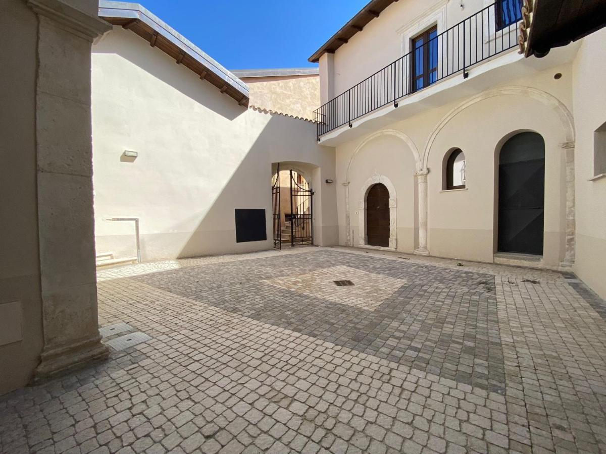 Dimora Degli Angeli Apartment L'Aquila Exterior photo